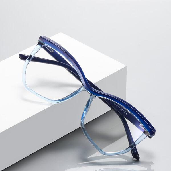 Tikool Ananke's Spiral Glasses