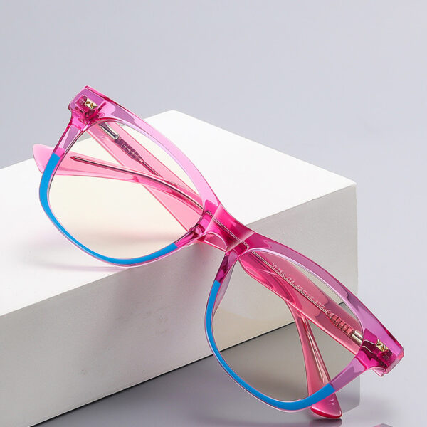 Tikool Rhea's Simplicity Glasses